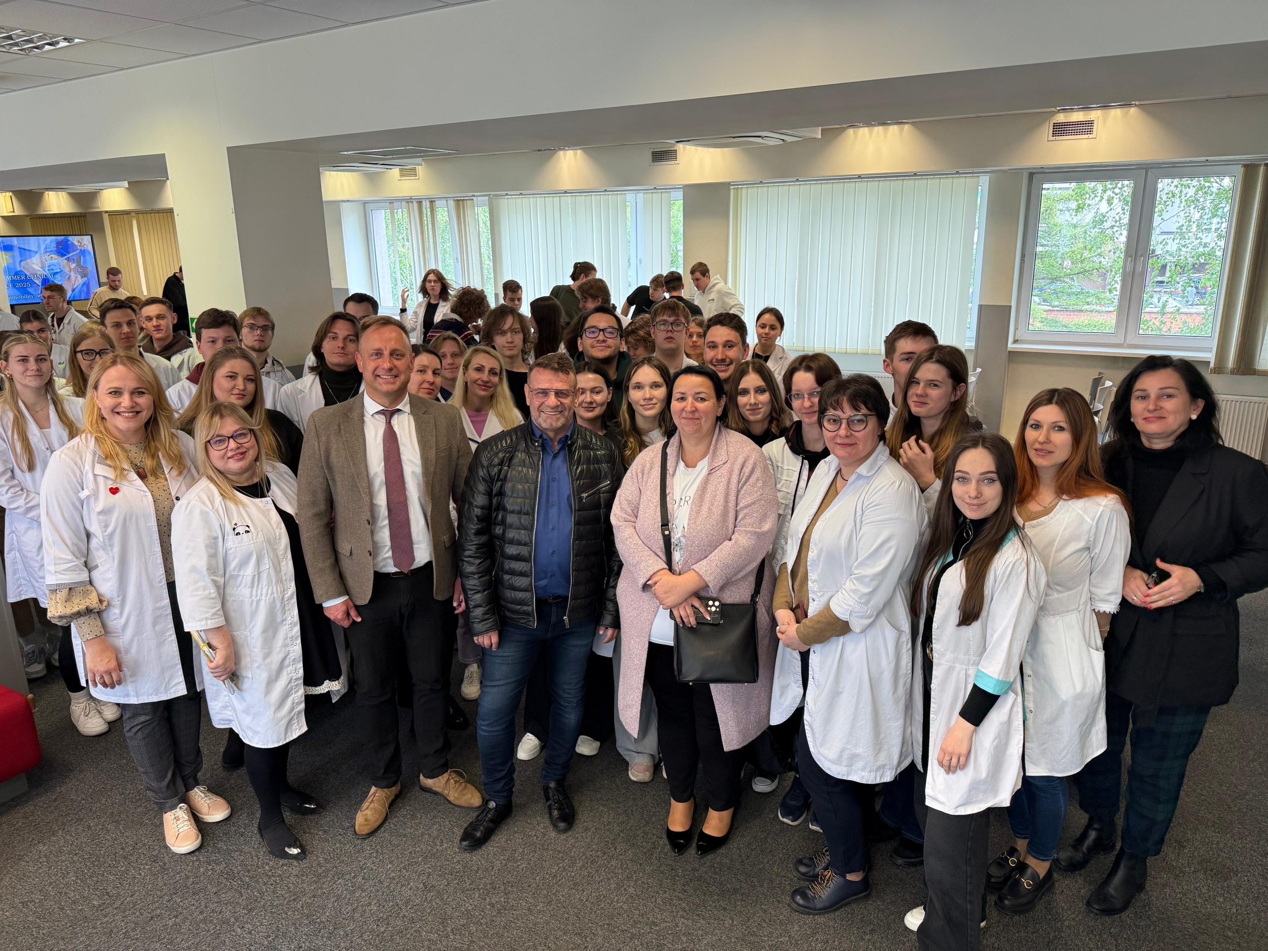 3f8da370-566c-4408-a0a8-ad1265277481