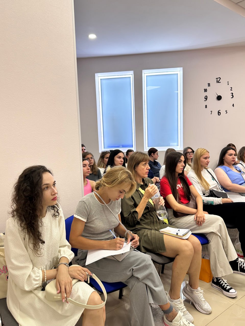 -5215625997716681277_121