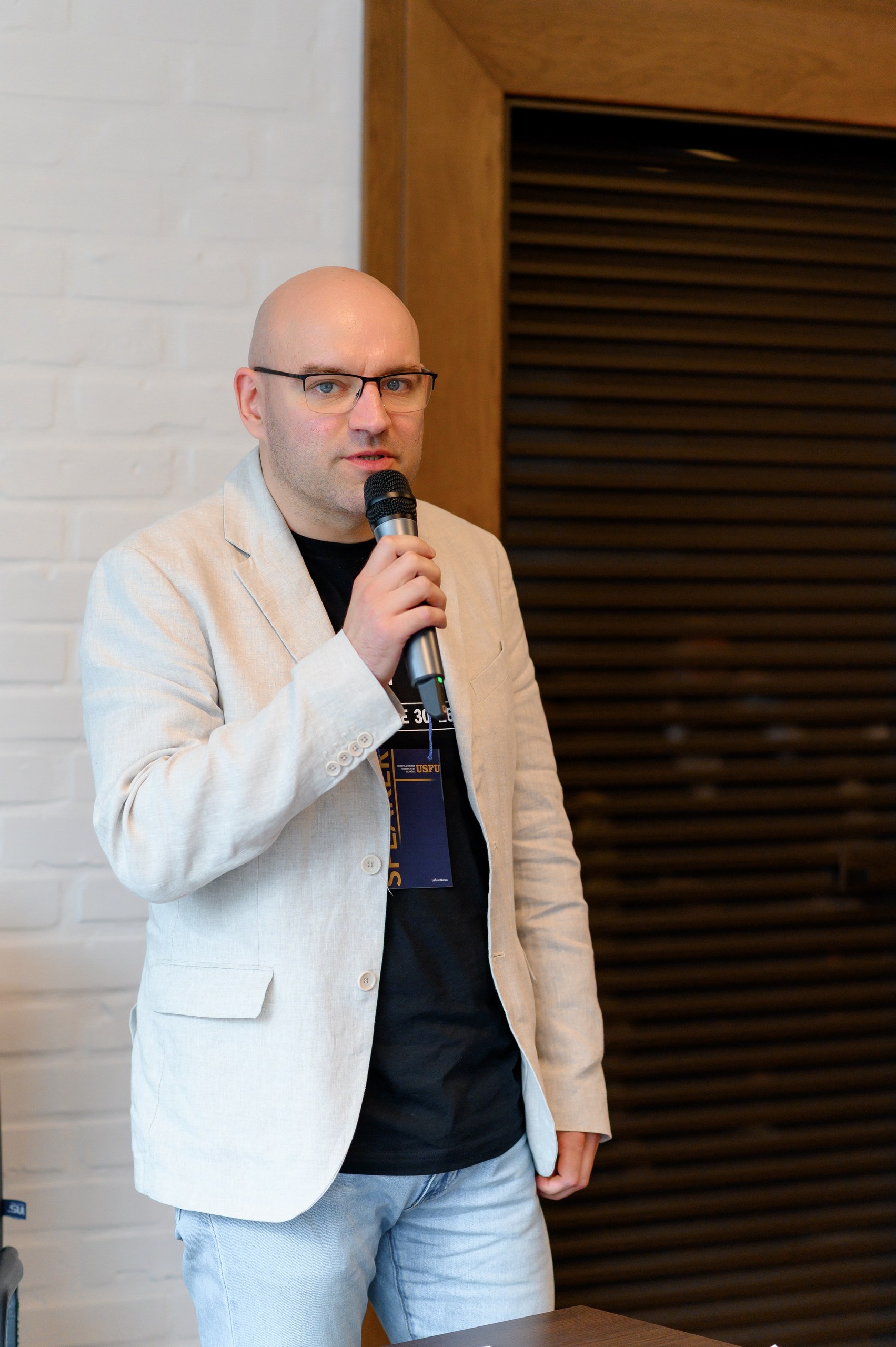 Круглий стіл 12 вересня (2)