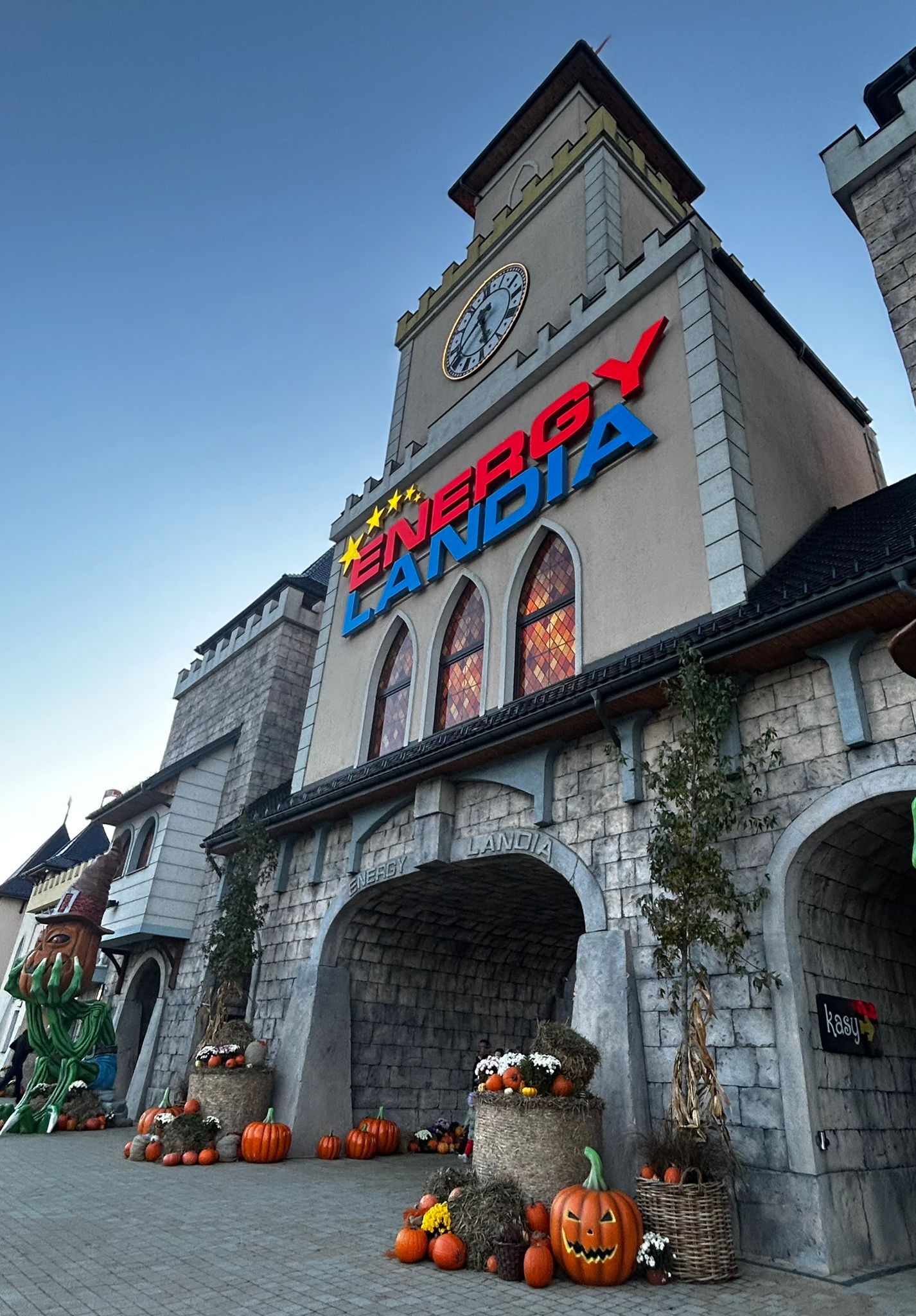 PHOTO-2025-10-19-18-19-45