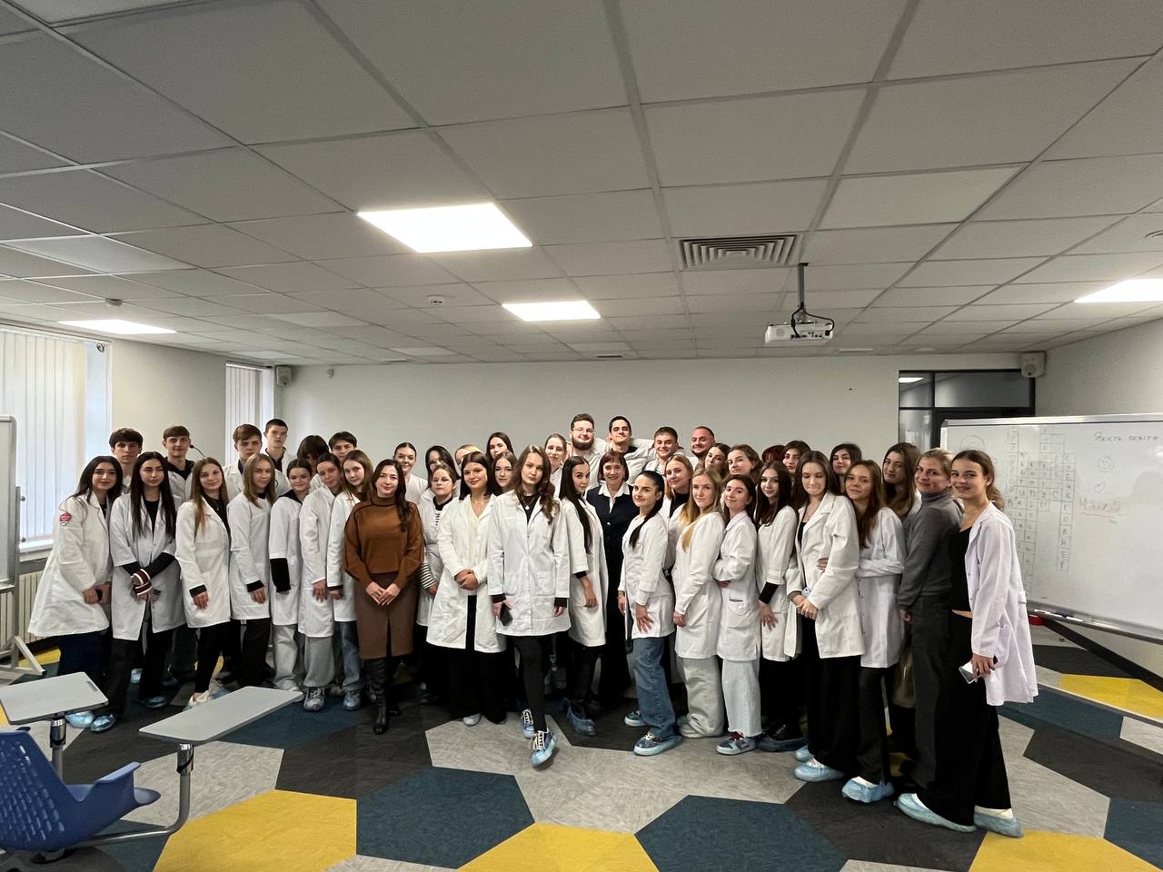 photo_5235707130197773380_y